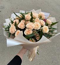 Букет Кремовые розы Латте в Зауральском